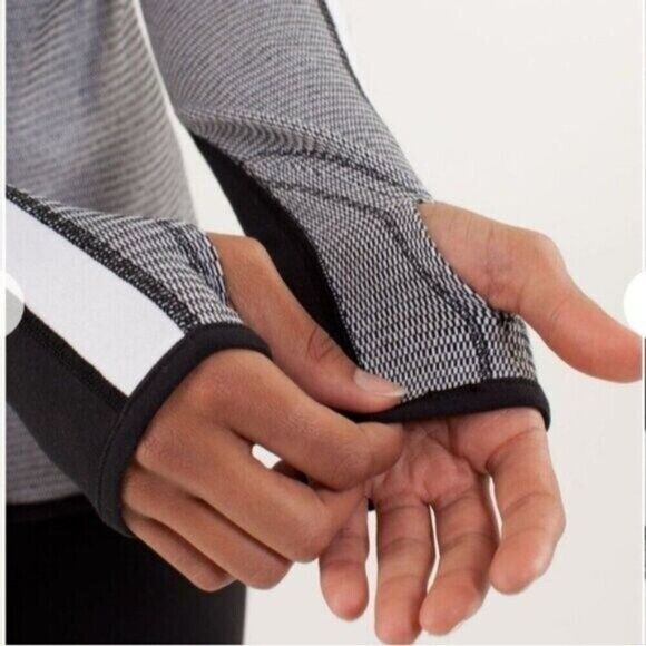 Lululemon Athletica Reversible Long Sleeve Top Black White Stripe Size 8 - Picture 11 of 12